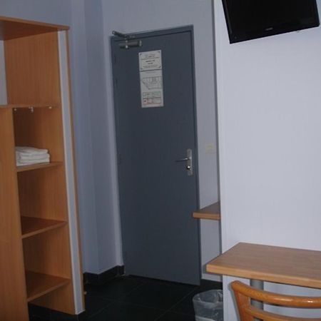 Hotel Moderne 낭테르 외부 사진